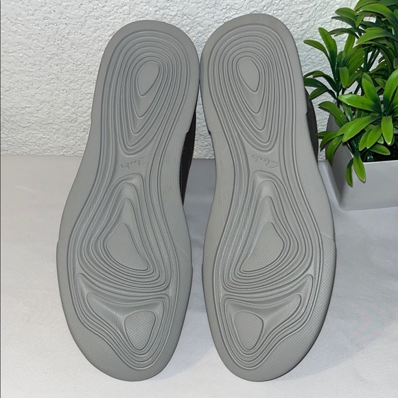 Clark’s collection Men's Gray Casual Shoes - Picture 7 of 9